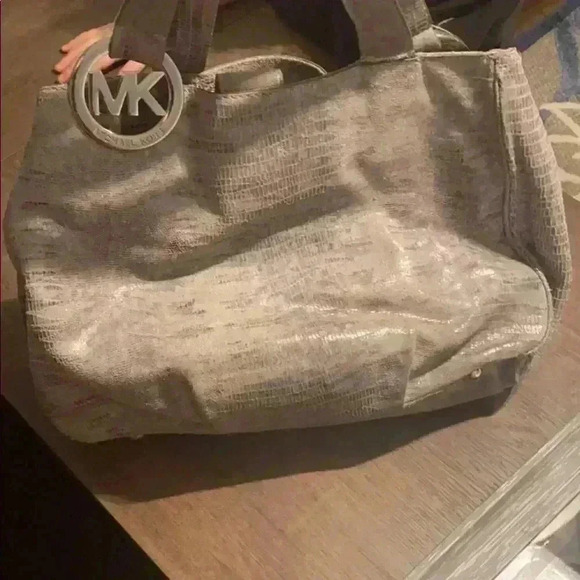 Michael Kors purse - Picture 5 of 5